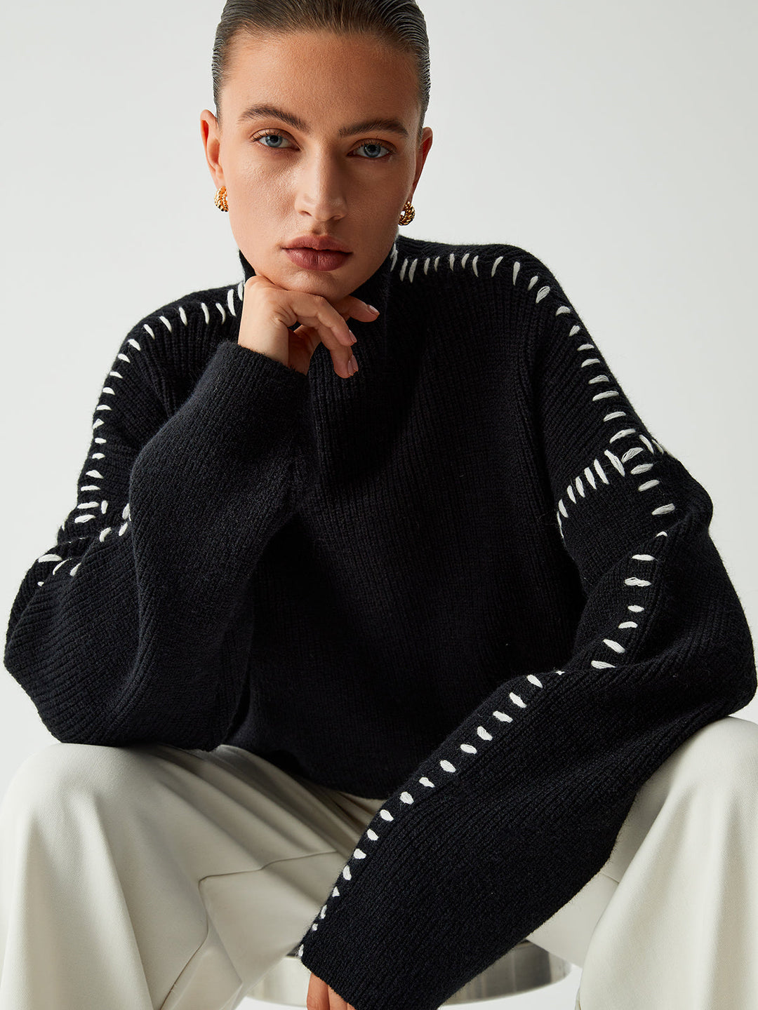 Vivoras | Pull oversize à col roulé avec détails en piqué