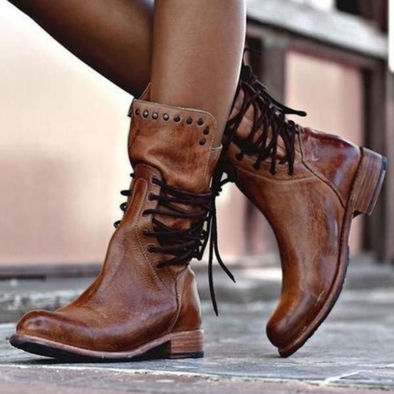 Odette | Bottes mi-mollet rétro à lacets avec détails cloutés